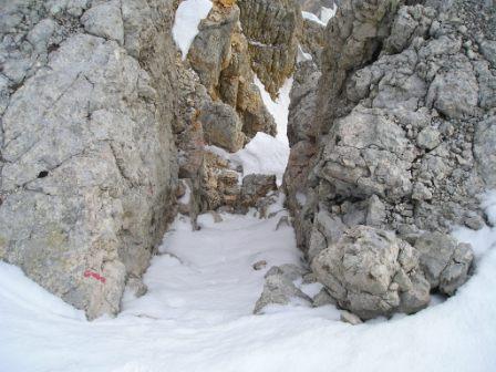 Croda Rossa d'Ampezzo, Via Grohmann, camino sotto la cima dall'alto Croda Rossa d'Ampezzo, Via Grohmann, camino sotto la cima dall'alto