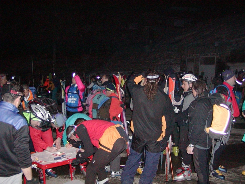 Raduno notturno al Pora