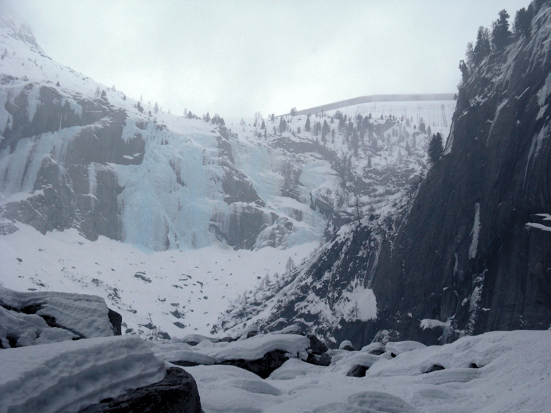 Albigna: Il Candelone, variante della grotta