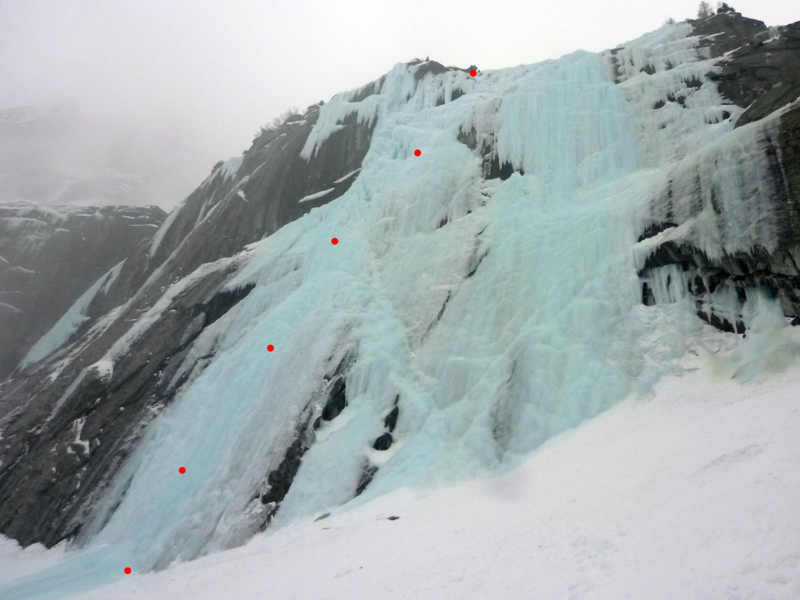 Albigna: Il Candelone, variante della grotta