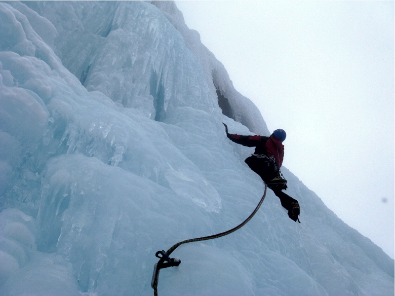 Albigna: Il Candelone, variante della grotta
