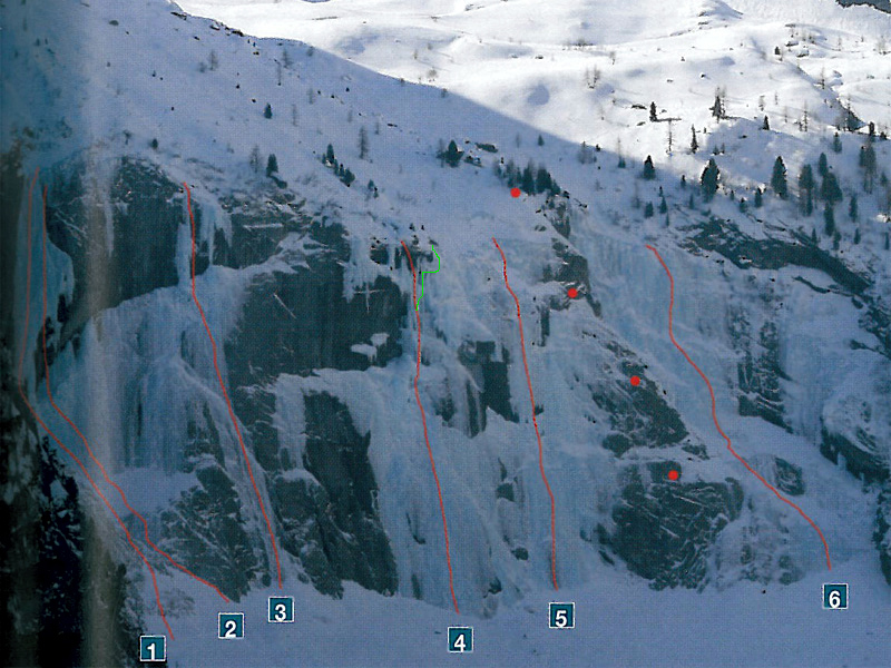 Albigna: Il Candelone, variante della grotta Albigna: Il Candelone, variante della grotta