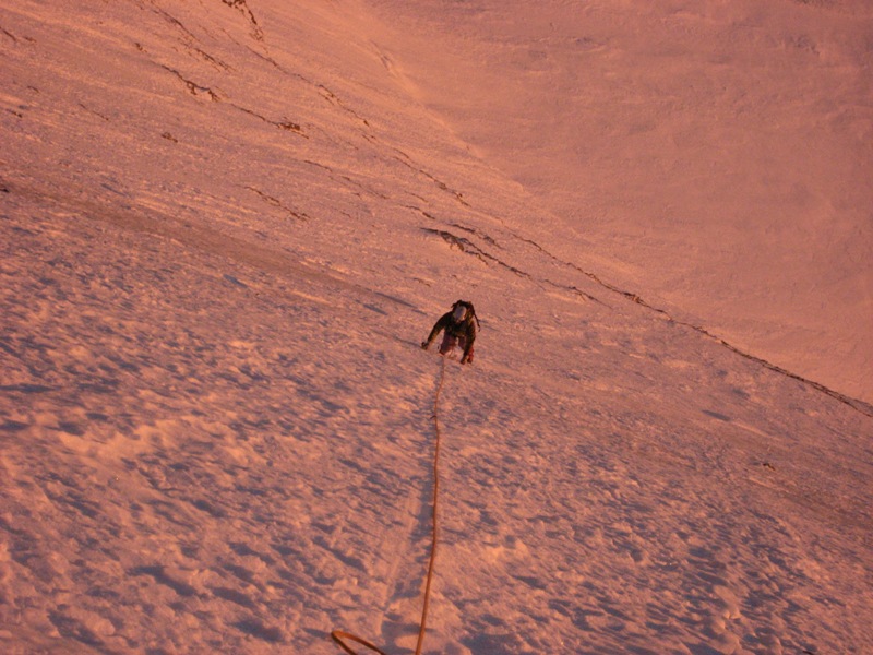 Primo sole sulla NE della Lenzspitze