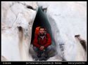Lorenzo in un tunnel di ghiaccio lasciato dai torrenti del baltoro